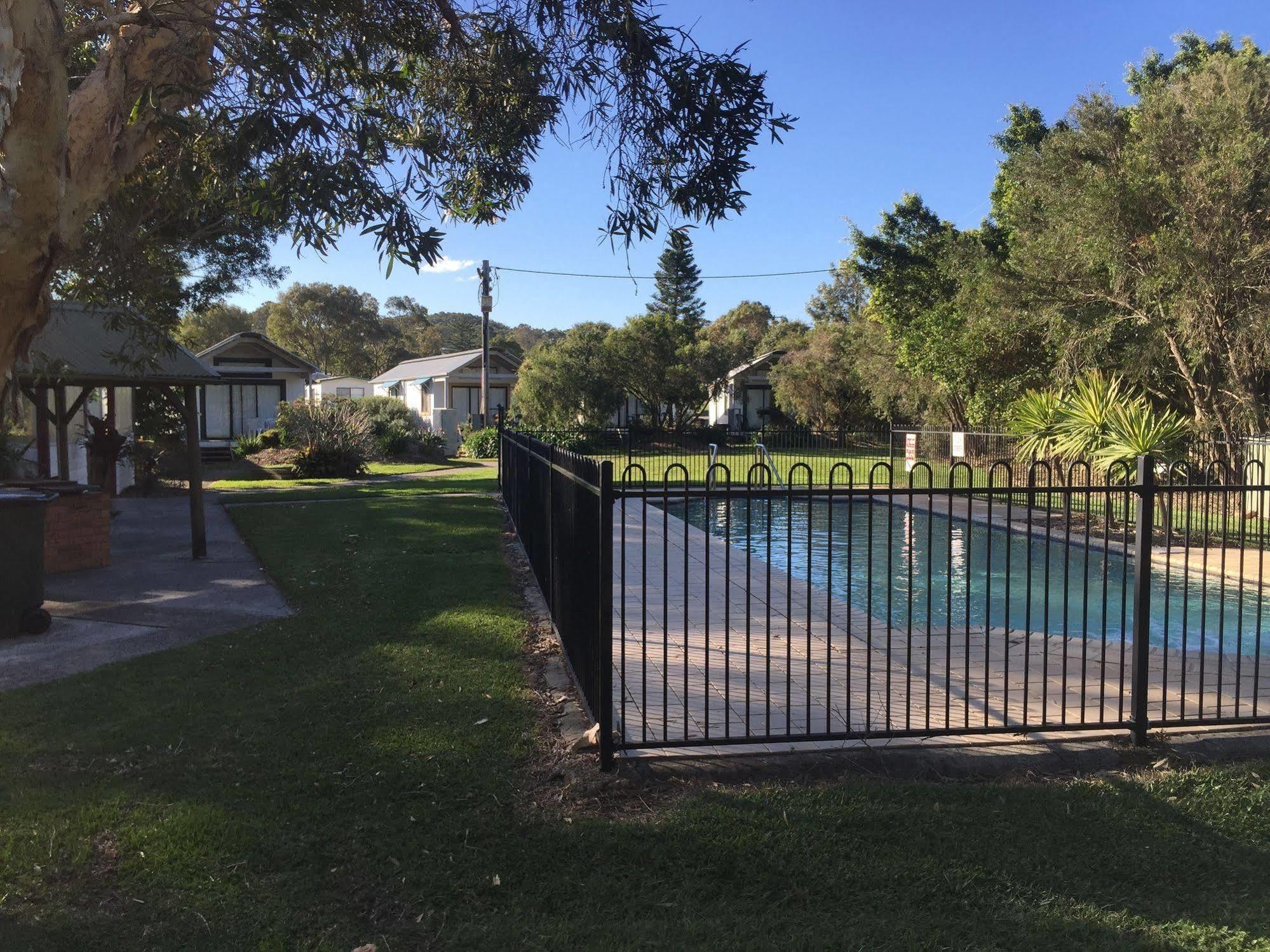 Отель Belmont Bayview Park Экстерьер фото